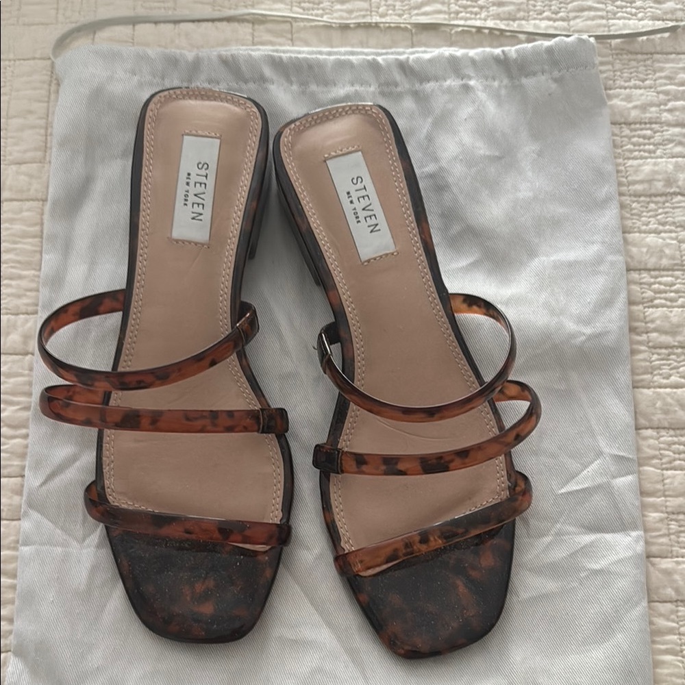 Seven7 Women's Tortoise Shell Sandals